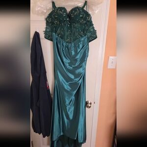 Elegant Teal Evening Gown